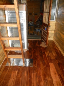 Closer view of flooring